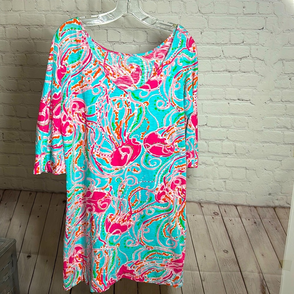 Lilly Pulitzer jellyfish print 100% cotton.